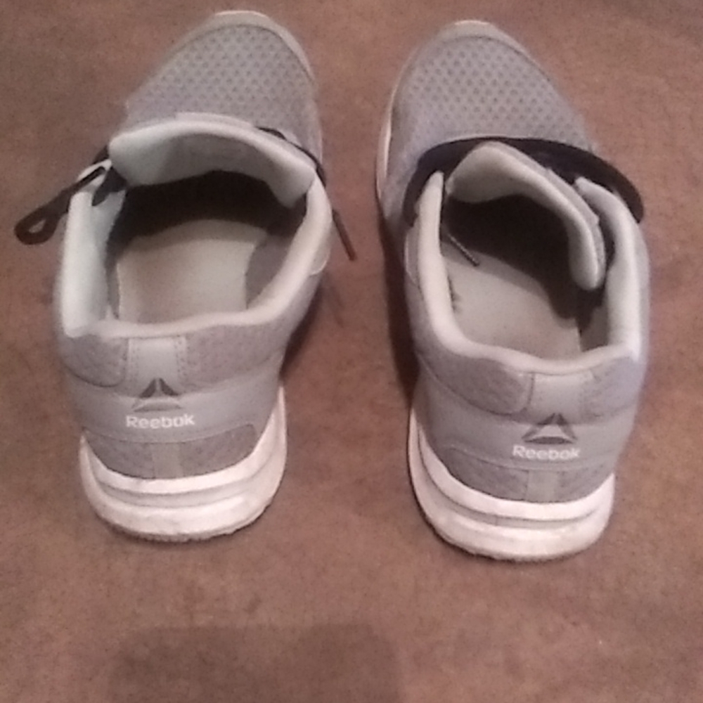 Women's Reebok sneakers - Picture 2 of 5